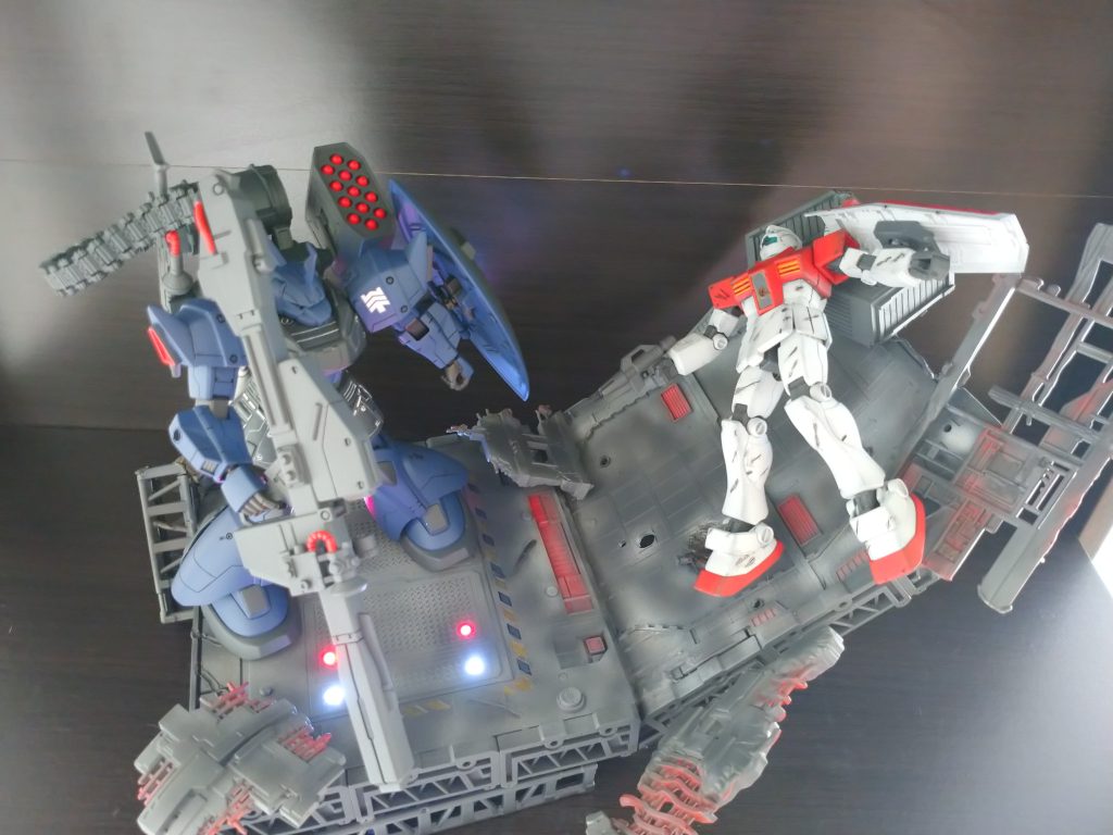 名も無きジオンのエリートパイロット–3枚目/制作者：モカモカ