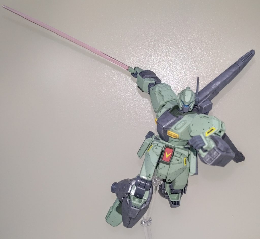 第一話冒頭をイメージして。このサーベルでの突撃シーンはやられ役でしかなかったジェガンのイメージを払拭するには十分だったと思います。（ 最終的にやられますけど…😅）