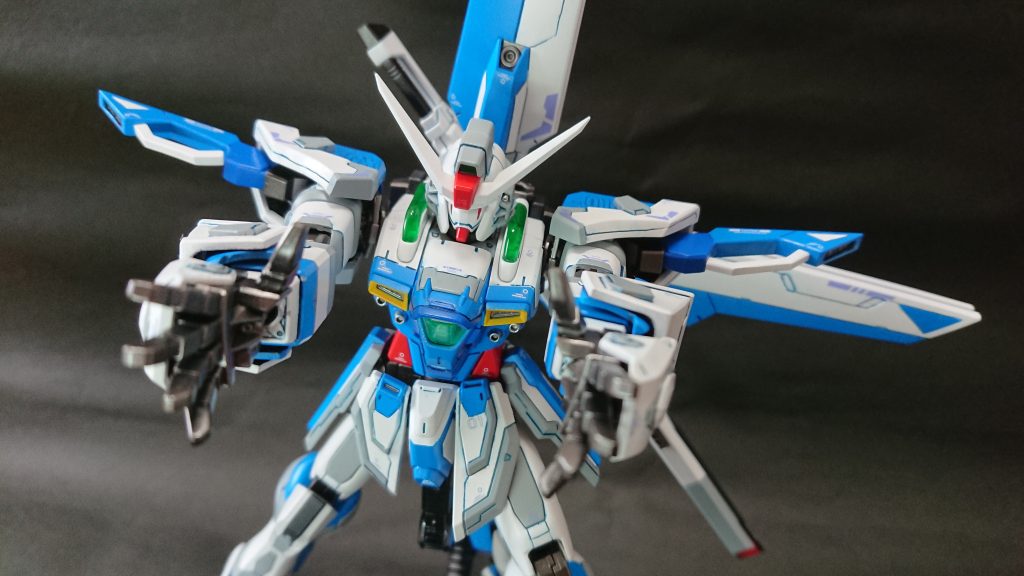 ポージング③パルマフィオキーナ照射なんかゲームだとかめは○波みたいな感じだったな。