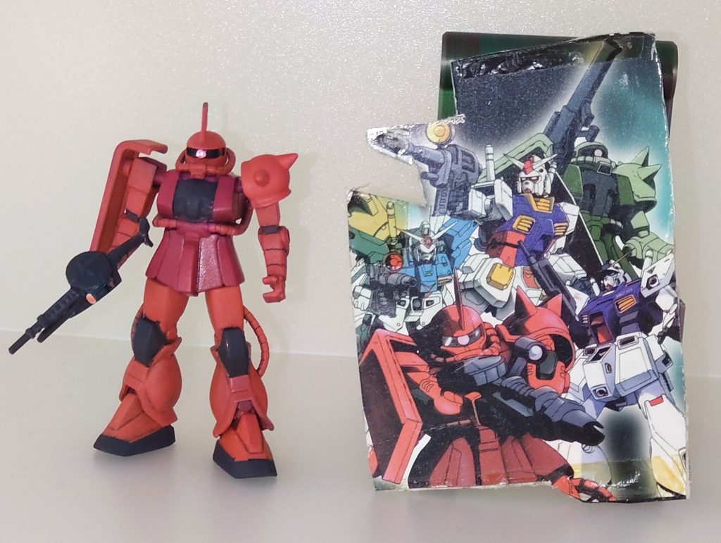 切り抜かれていますが当時のパッケージも残っていたので載せてみます。このイラストに惹かれて購入したのですが、今見てもカッコいいです✨️