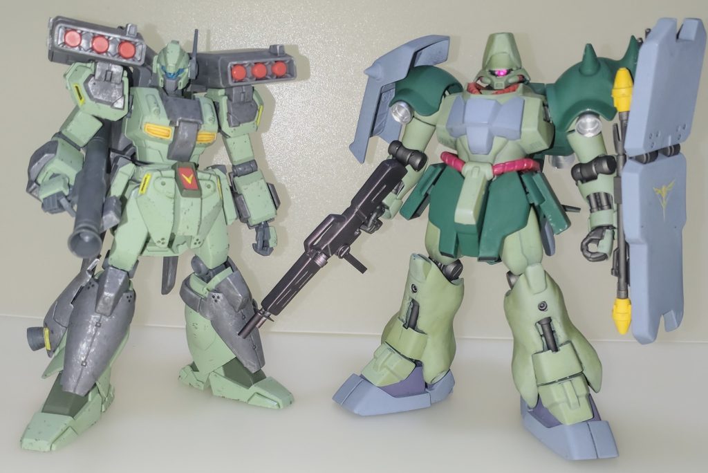 以前載せたスタークジェガンとのツーショット。本機製作のきっかけの一つにもなった機体でもあるので、ようやく並べることが出来ました。