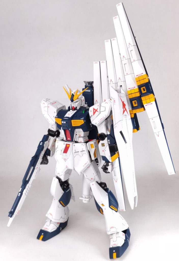 【全塗装仕上げ】1/144 EG νガンダム(フィン・ファンネル付き)