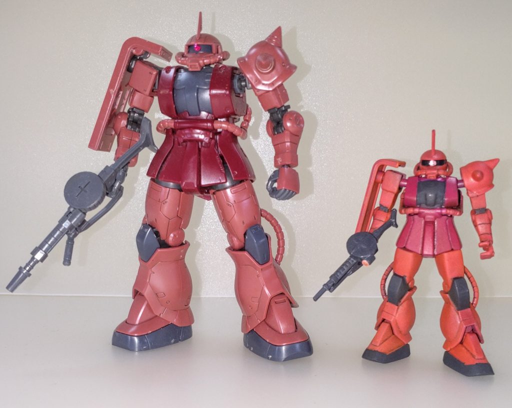 サイズ比較。サイズ比較としてORIGIN版シャアザクとのツーショット。親子ほどのサイズです😄