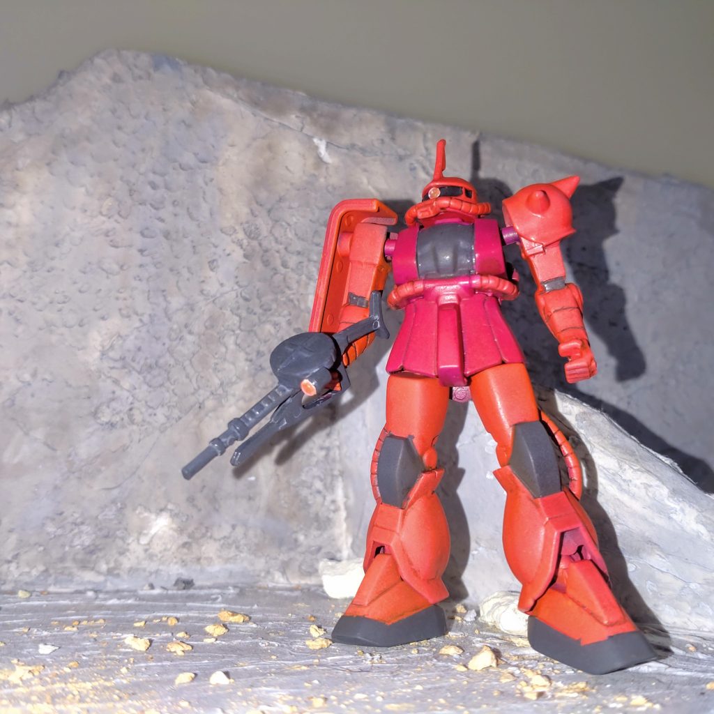 以上シャア専用ザクⅡ（ ザ・ガンダム）でした。昔を思い出しながら楽しく製作しましたが、個人的にガンダム系の食玩の中でもこのアイテムは重要なアイテムではないかと思っています。当時購入された方、もしくは存じていない方からこのアイテムはどう見えているでしょうか?今の視点から見ると年代物になりますが、ガンダム20周年当時、こんな食玩売ってたんだよって思ってくださればと思います。最後まで見て頂いてありがとうございます。