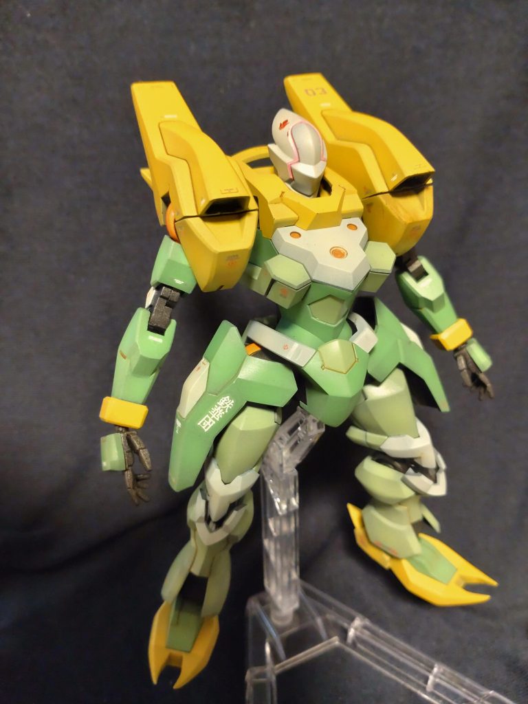 デカール貼り。鉄華団マーク貼る時がいちばん楽しい！