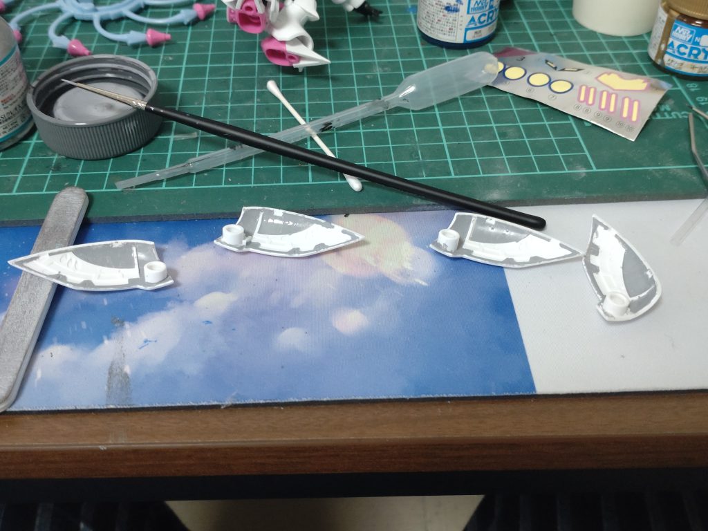 バインダーの内部を部分塗装していますその他ディテールが入っているところに部分塗装をしました