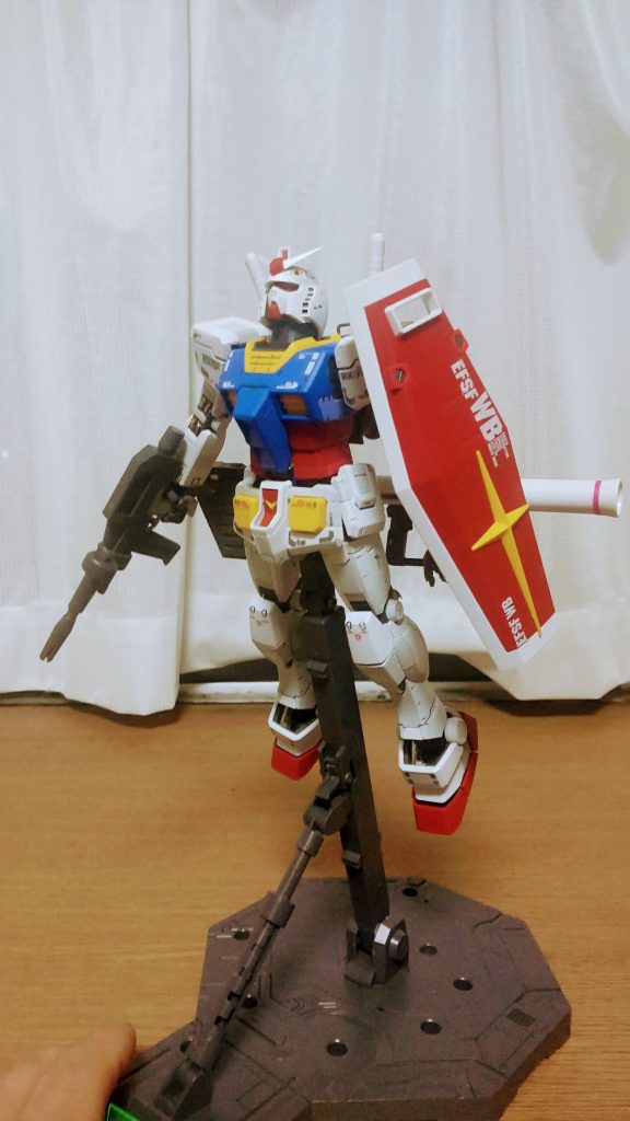 背景が残念ですが好きなポーズ(gundam-kao3)