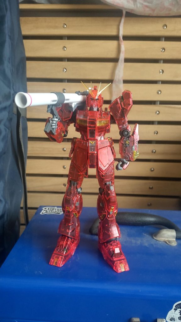 遊び心でガンダムバズーカ持たせてみました(gundam-kao5)