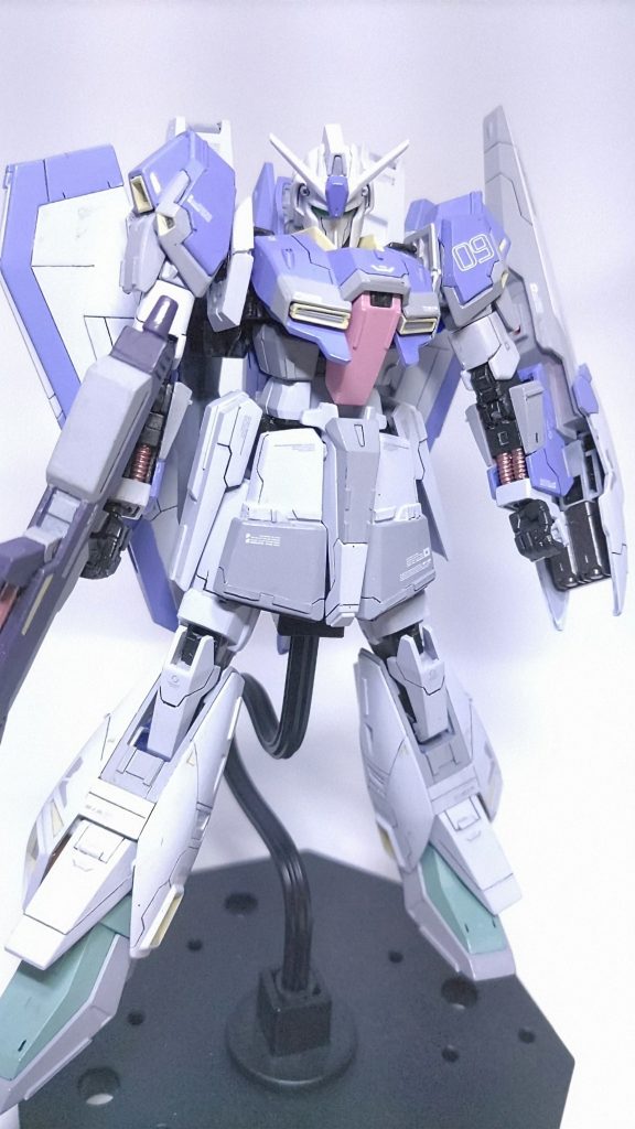 製作に5ヶ月程かかりましたが、ようやく完成しました。セイラマスオさんのzガンダムがめちゃくちゃカッコイイと思い、だいぶ参考に…というかほぼ真似してます。ただミキシング系はあまり好きではないので途中まで。