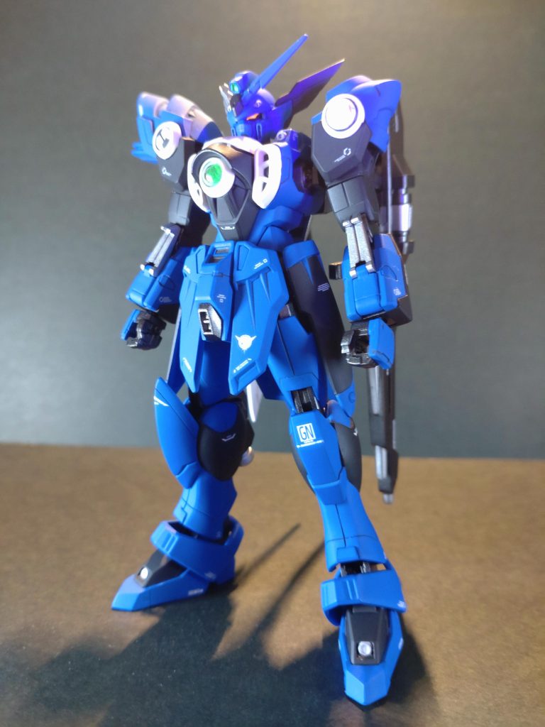 偶然にも今日は劇場版OOの公開15周年だそうで、カラーリングは左利き乙女座のあの方の搭乗機イメージです♍