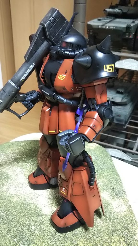 360mmジャイアントバズーカ装備(後付けでバズーカを使用した戦術が得意らしい)対戦艦担当?