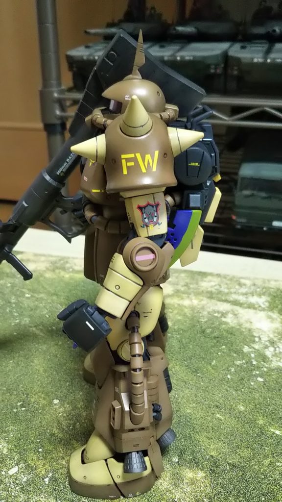 側面　ツノは独特💦