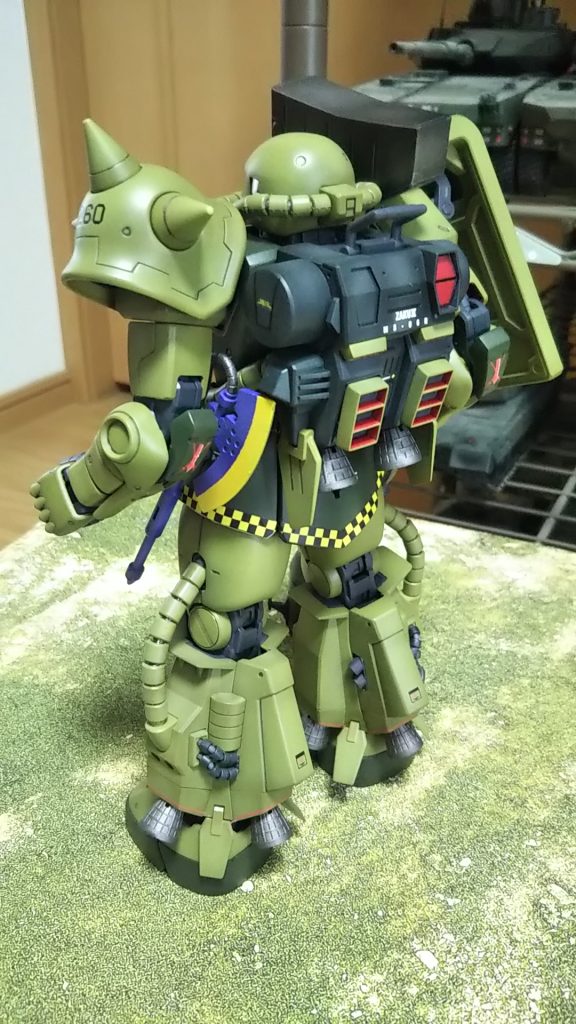 左後ろ前、ノーマルのR-1型な脚