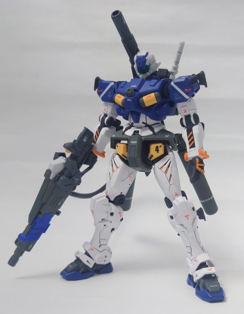 マーキングなどを施して、トップコートでツヤを整えて完成です。