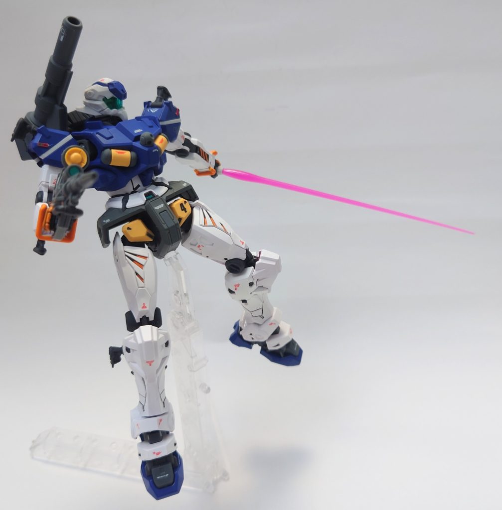 汎用性重視の機体で真っ赤なのはどうかと思うんですよね。塗り替えて良かった。