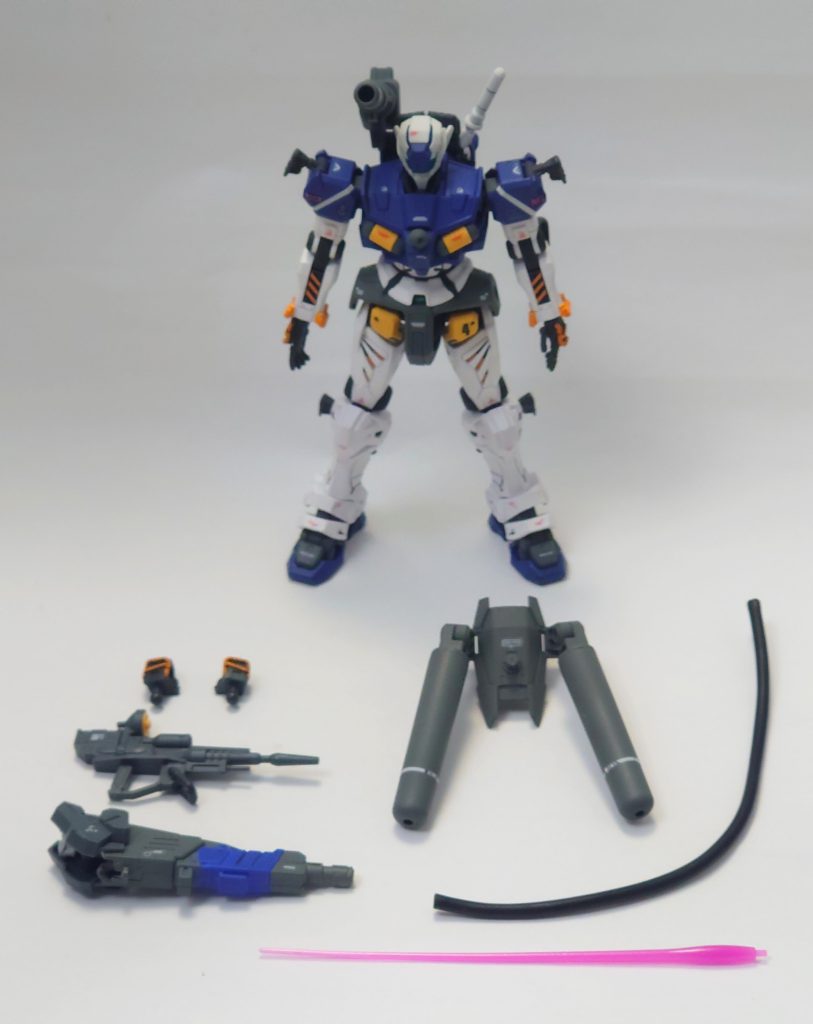 白い軽キャノンがとんでもない戦果を上げている、ということでその支援のためにソロモン攻略戦に合わせて開発されたバリエーション機。装備しているハイパービームライフルは予想以上の威力が出たが、急ごしらえだったこともあり、機体トラブルを起こして戦線離脱、以降の記録は残っていない。また、兄弟機である5号機も建造されていたというが、定かではない。といった設定を想像しながら作っていました。ジークアクス世界線のジャブロー、オデッサ、ソロモン辺りもやってくれないかなあ。ということで軽キャノンの色変え+追加ユニットでした。最後までご覧いただきありがとうございました!