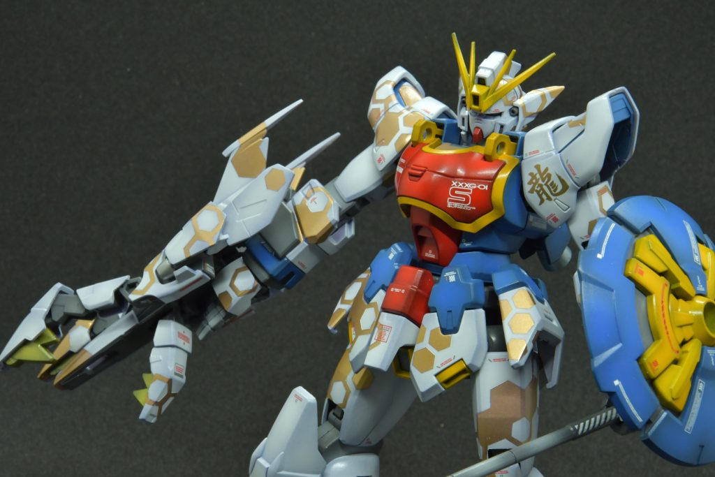 ドラゴンハング展開、正面右煽り。