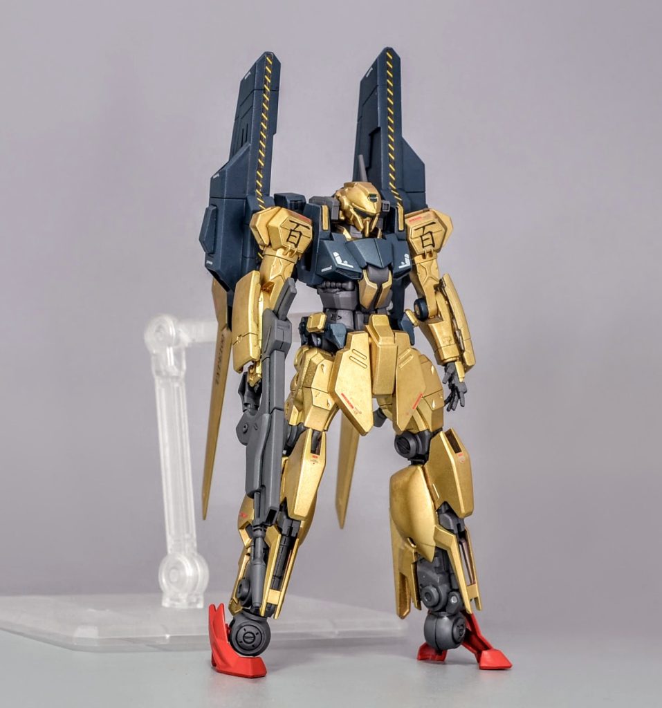 シャアが帰還するまでの間、シャリア・ブルらがシャアのために用意した高機動タイプの特別機です