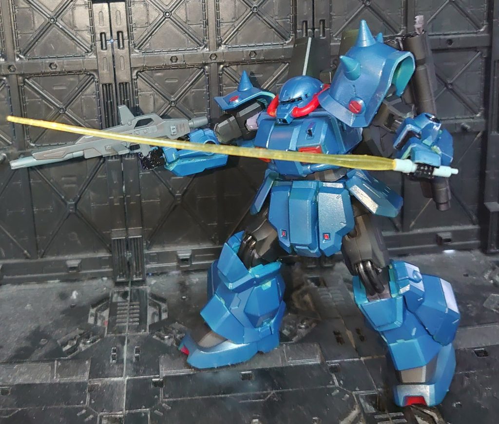 UC0088年に連邦で使われてたハイザックカスタムという設定ジェネレーターはネオジオンのザクⅢのもが使われており通常のハイザックよりも本体が大きくなっているビームライフルはマークⅡと同等のものを装備ジェネレーター出力が向上したことでビームライフルとサーベルを同時に使えるようになつている