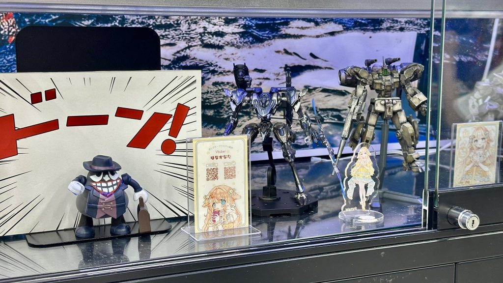 また、今回のデミバーディングで、はじめて展示をさせていただきました .ᐟビックカメラJR八王子駅店さまありがとうございます .ᐟ( 12月3日まで展示いただいているので、ぜひ… .ᐟ )自分の作品がショーケースに入っている、人に見ていただけるというのは、すごくモチベになりますね… .ᐟこれからも、自分がすきになれる作品作り .ᐟがんばりたいと思います .ᐟ.ᐟ見ていただいて、ありがとうございました .ᐟ ⸜( ˃ ˂ )⸝