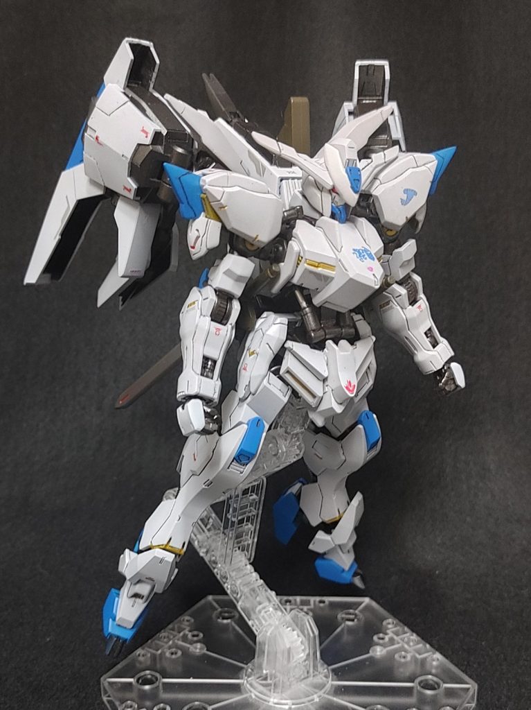 難しいことはできませんが、胴体や肩幅の調整やらシリンダー変えたりやら、ちょこちょこ手をいれています