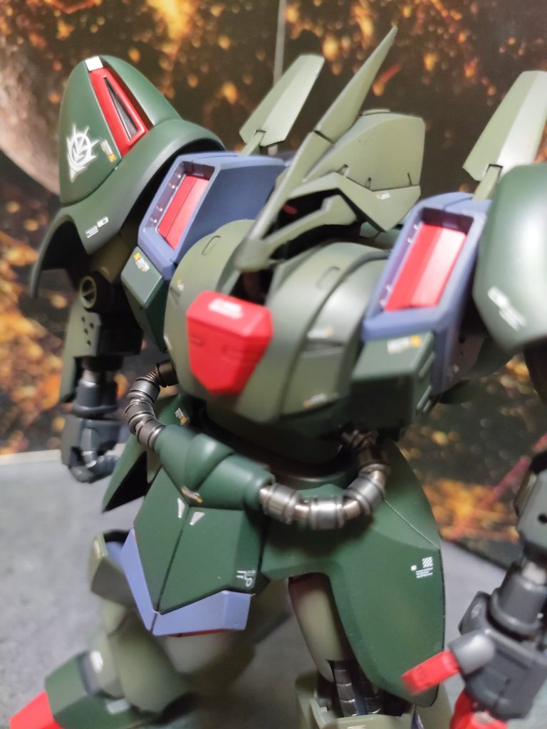 小さなお目々はほとんど隠れちゃってます・・・。