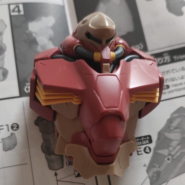 前回クスィー完成からだいぶ時間が経ちましたがやっと制作に取り掛かりました。とりあえずボディと頭部をパチパチ組みました。メッサーはパーツの組み合わせが面白いキットですね。組んでて愉しいですよ。ちょっと一服します。