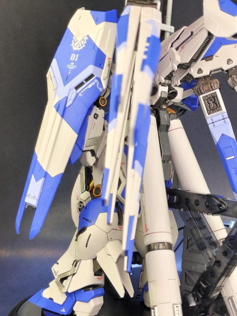 Hi-νガンダム＋ハイパーメガバズーカランチャー–4枚目/制作者：ぐりぐら