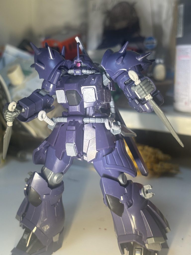 汚れが目立たなくようにブースターをグレーに塗装している