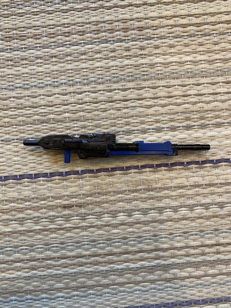 バスターライフルは一部成形色のままで、