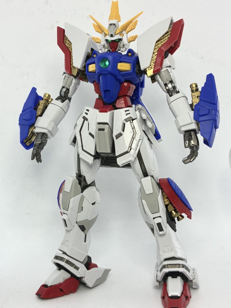スーパーモードです。関節部はガイアカラーのガンメタ、ゴールド部はFSSカラーのKOGゴールドで塗りましたなんとなくリッチな感じする