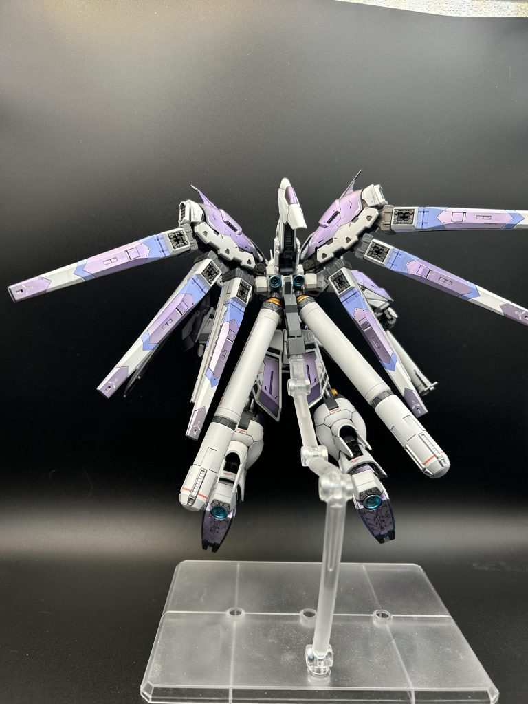 足裏も見せたかったので、最後に背面次回は、HGUC イフリート・ナハト作ります