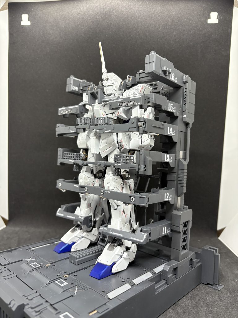MGEX ユニコーンガンダム　スジ彫り　マッドパール塗装