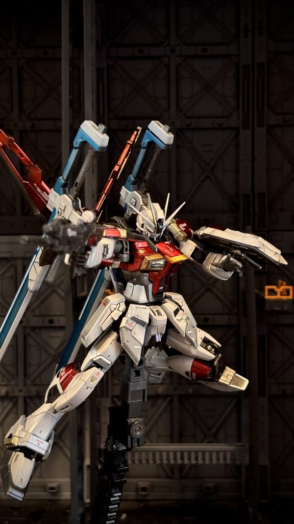 のびる炎が正義になれと イカヅチ跳ねてソードが奔る!