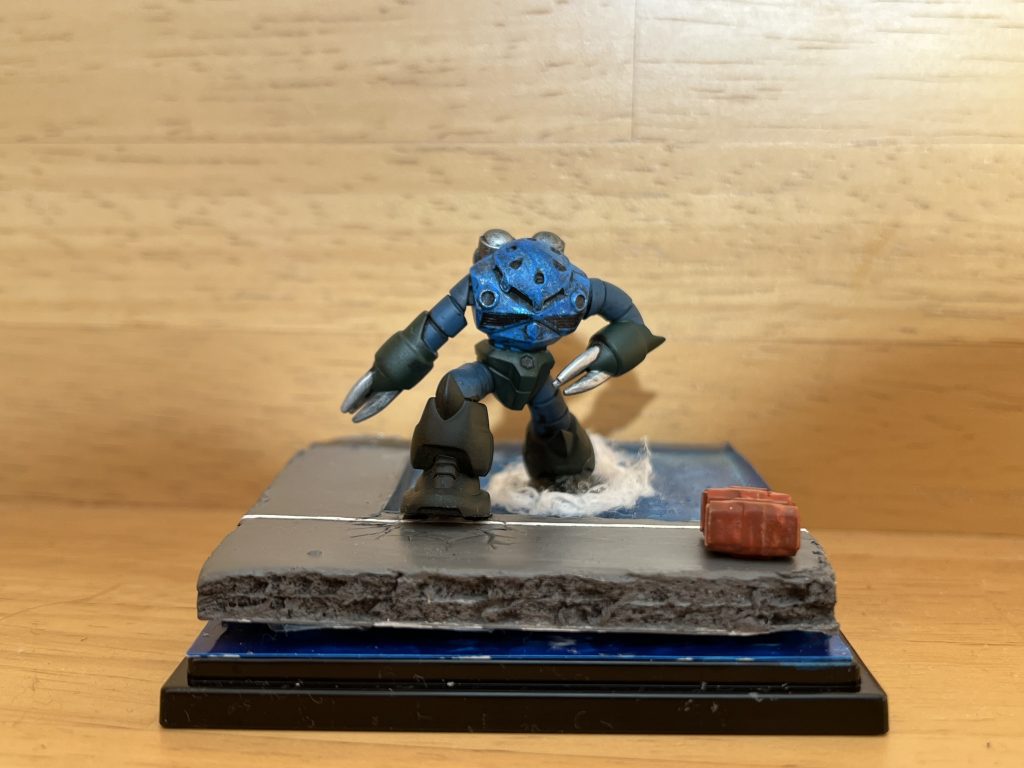 ポーズ変更したのでフロントが一番決まらない…。サムネを俯瞰にしたのは逃げです。気を衒いました…お許しください