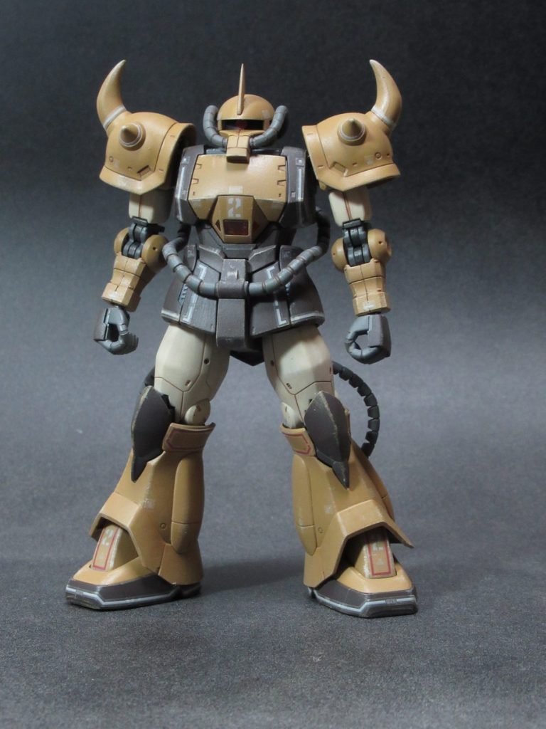 鼻先がぐっと下向いてこそグフ顔。