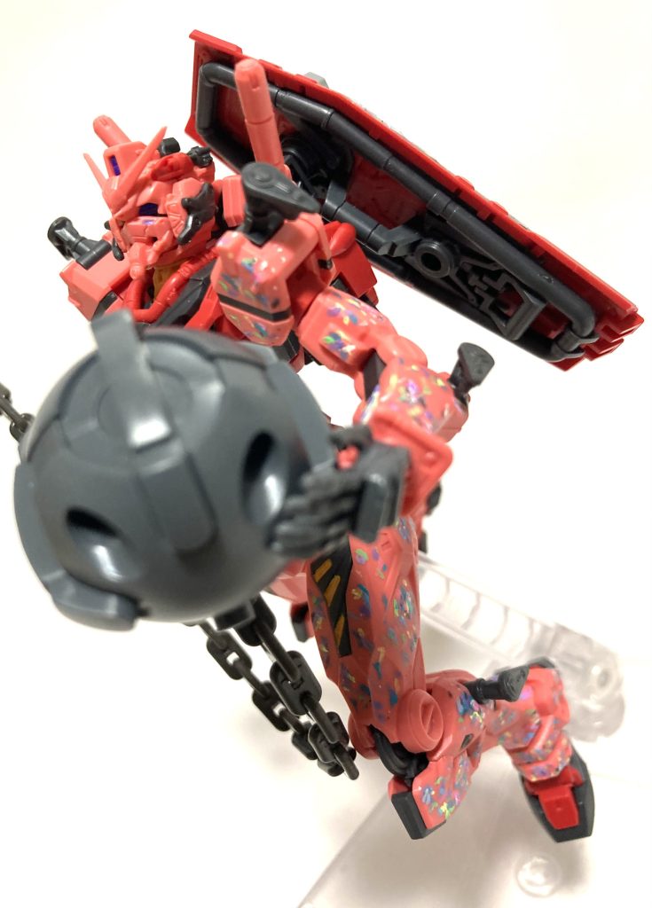 もう少し手を加えるなら。ライフルやハンマーをピンクに塗るのはおもしろいかも。