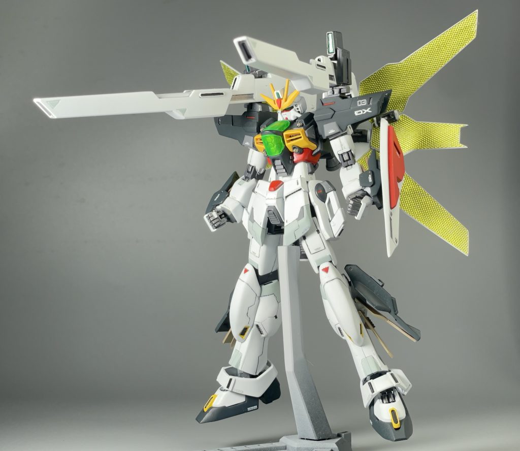 ツインサテライトキャノン！パーツがポロポロ取れて撮影するの大変でした笑。