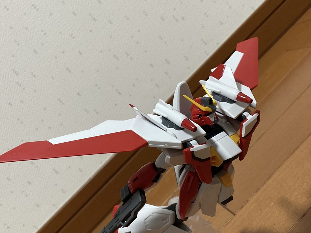 首の可動が少しせまかったのでそこも改造しています。以上hgガンダムエアマスターでした。最後まで見ていただきありがとうございました。