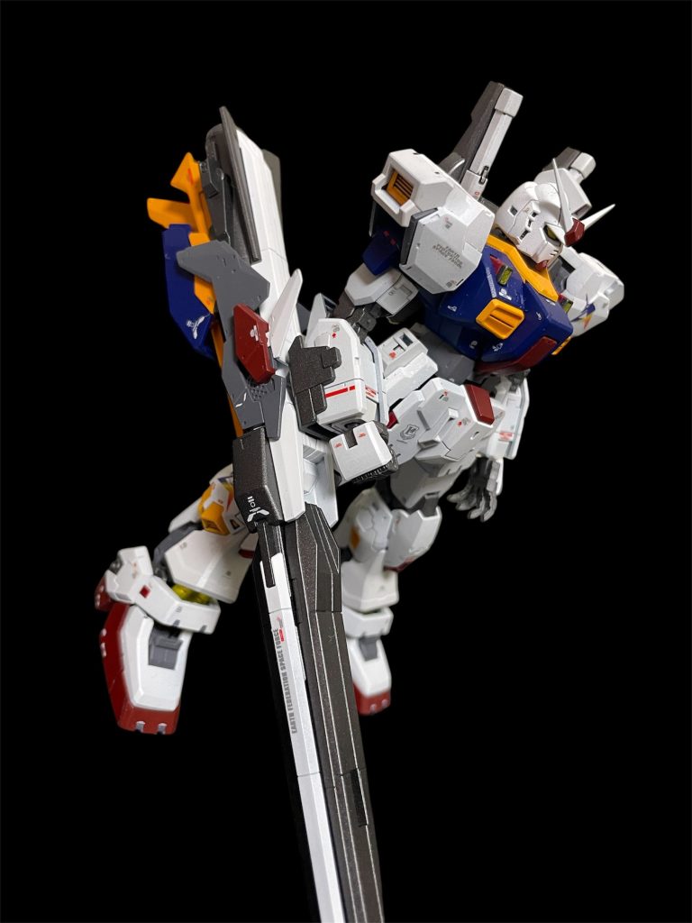 お遊びで台座も今年中にはRX-93ff作ろうと思います。わざわざ初日に並んで買ったのに