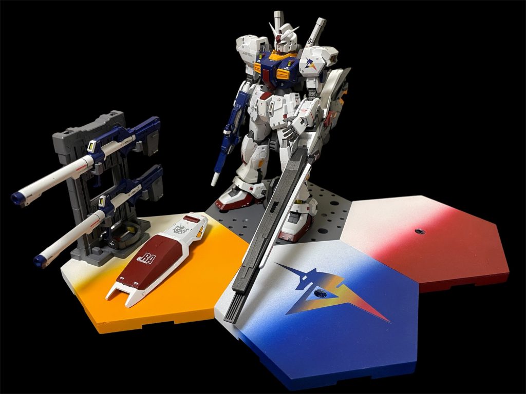 おまけのシールを使って台座も遊びで作りました。そろそろνガンダムつくらなきゃ