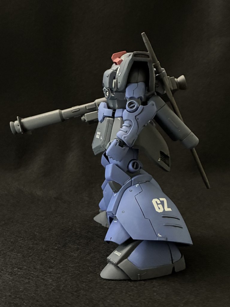 胸に縦方向のRをつけたことと頭の位置を後退させたことで、横から見た時に少し逞しげに見えるかも？グラーフツェッペリン艦載機のイメージで足に