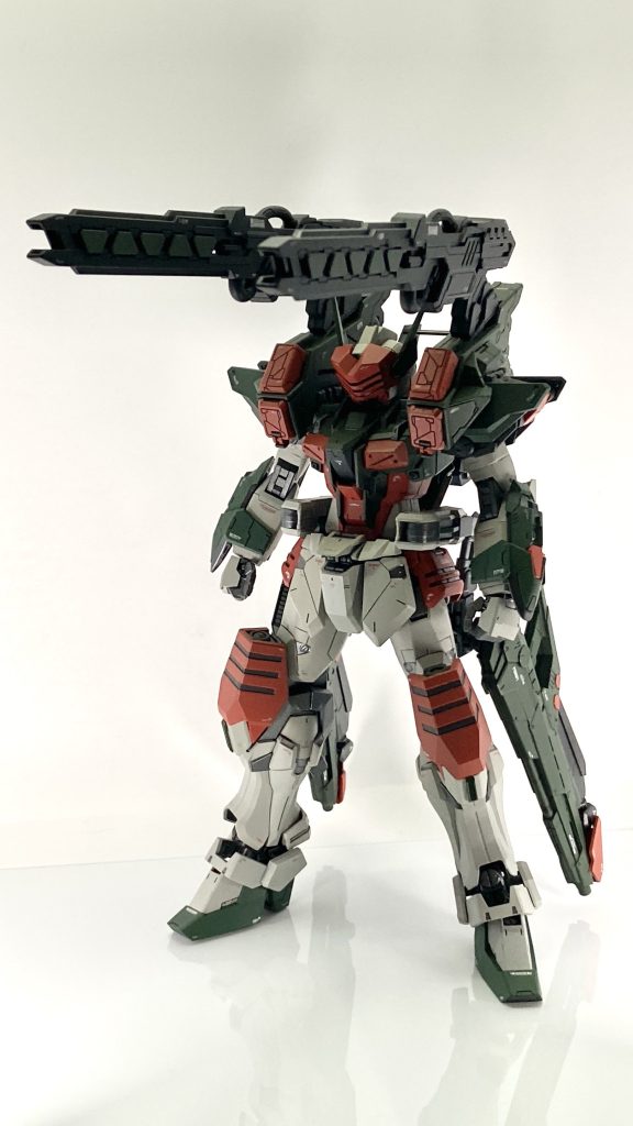 使用したキットはMGエクスインパルスとMGバスターをメインとしてSDサージェントヴェルデバスターDXセットやMGバルバトスを散りばめています