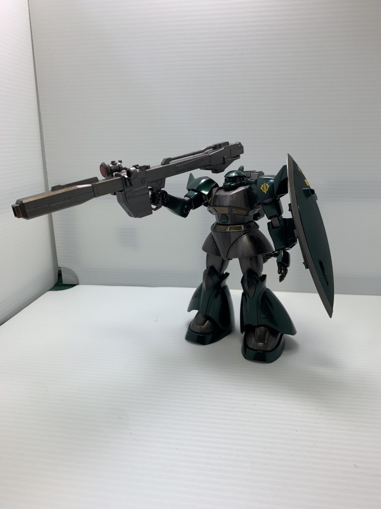 リックドムのビームバズーカーを持たせました。