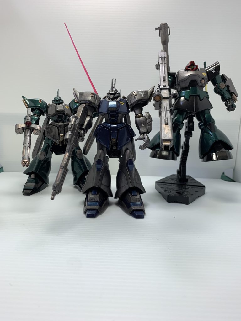 きっとア・バオア・クー にはこんな小隊が沢山あったはず。