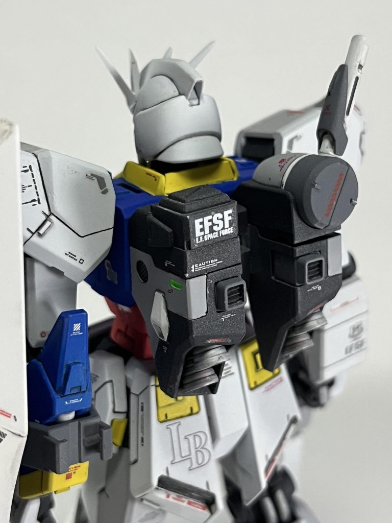 νガンダムの特徴であるフィンファンネルですが実はあまり好みではなく、思い切ってオミットしました。