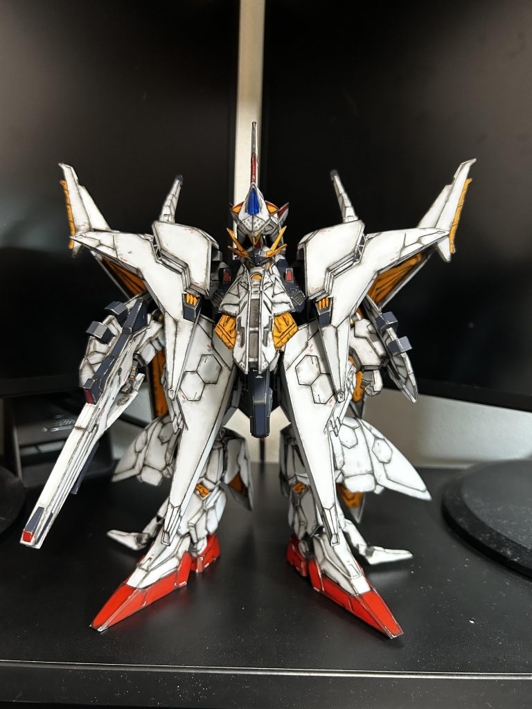 角を強調したので、輪郭が浮き出たような感じがします。全塗装で吹きっぱよりも立体感が出てるかなと。