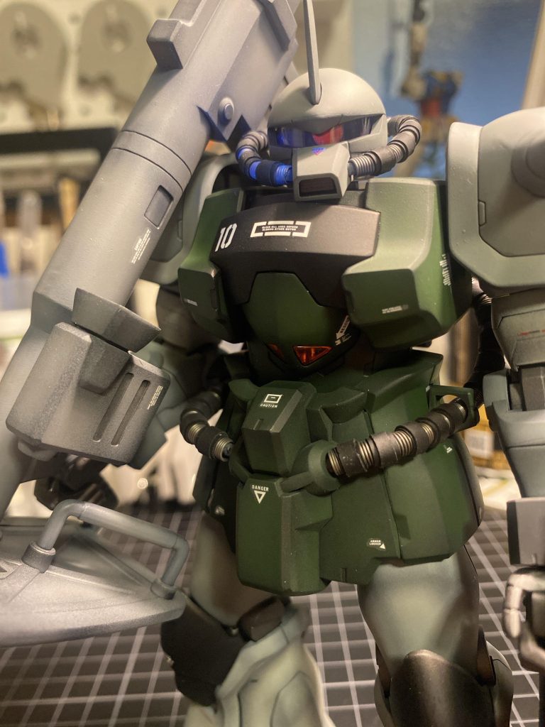 古いキットなだけあって足はフニャフニャ、可動域も良くないですが見た目はやはり良きです💕