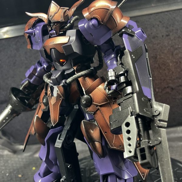 グフ・ロイヤルガード・カスタム