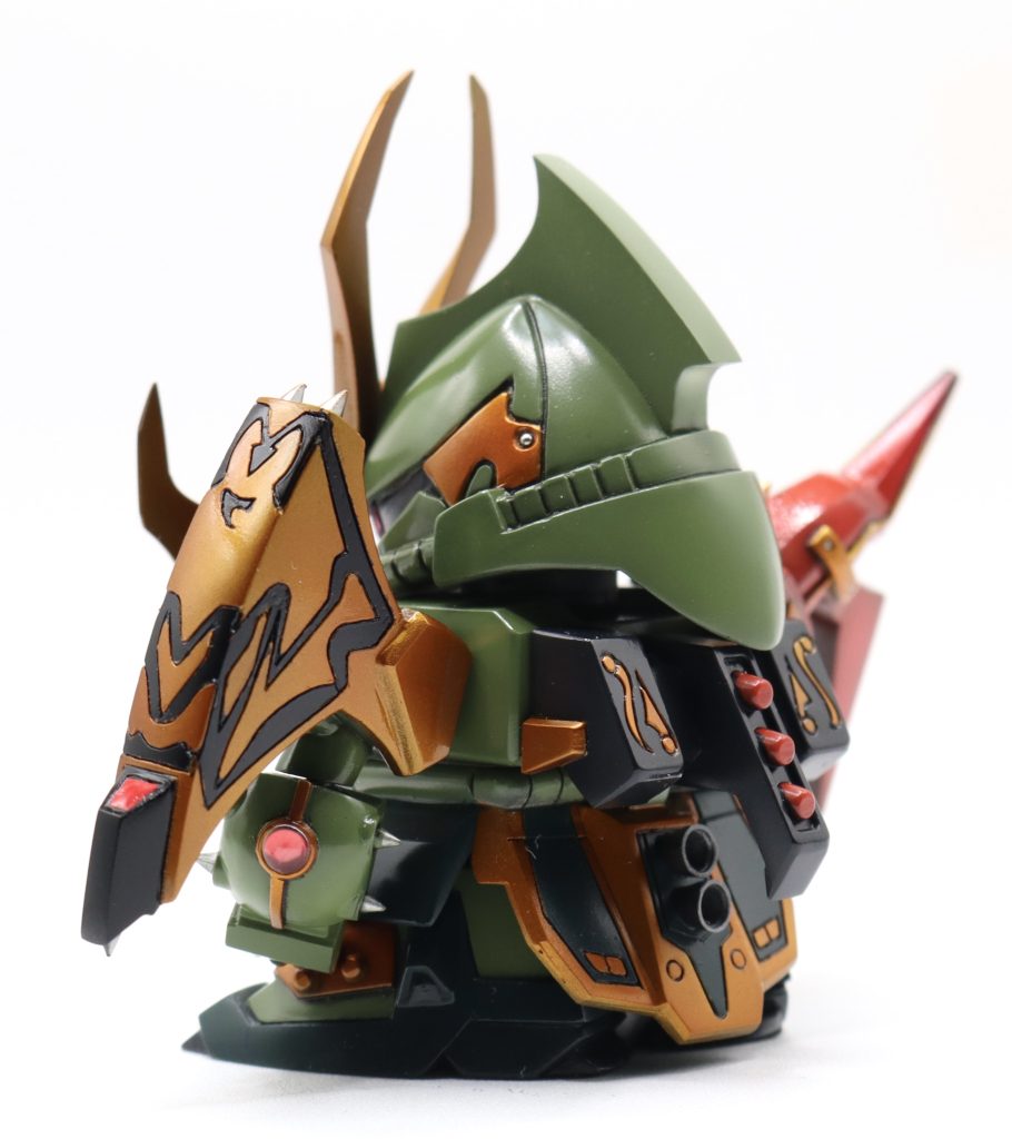 バックショット その2※腕の宝玉?まわりの装飾がなかったので、プラ棒やHアイズで追加しています